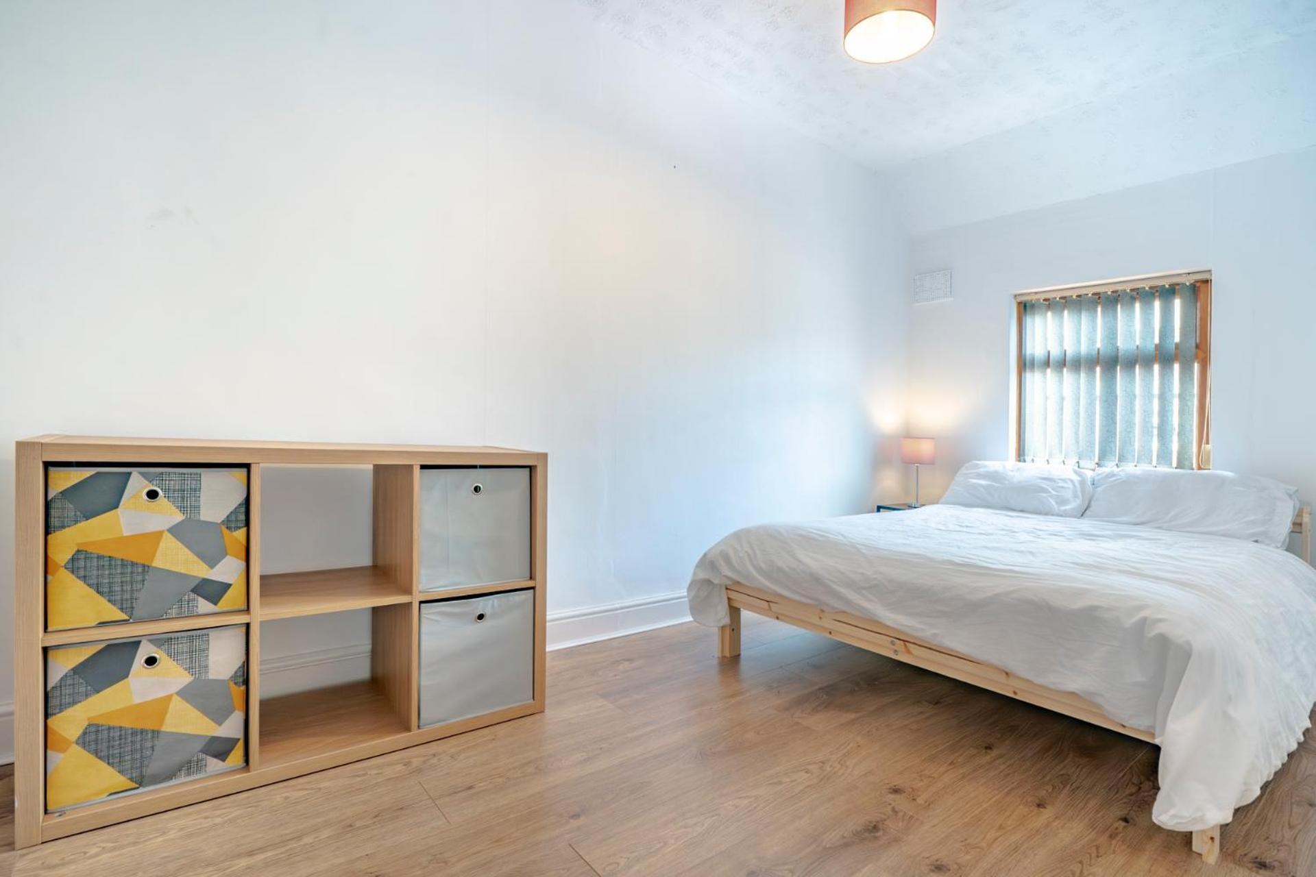 Modern 3 Bedroom House Close To Ferry And Centre Hébergement de vacances